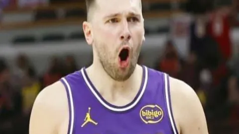 埃迪：街头频遇姚明混淆，休斯敦篮球场外成焦点